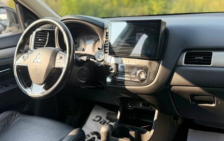 Mitsubishi Outlander III рестайлинг 3, 2015 год, 1 450 000 рублей, 35 фотография