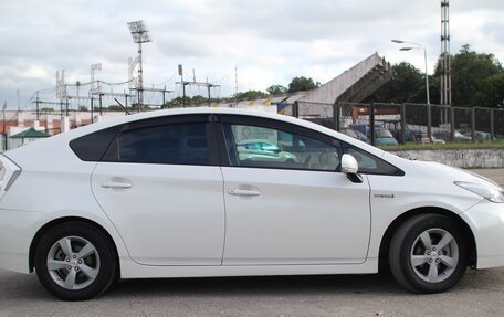 Toyota Prius, 2011 год, 999 000 рублей, 3 фотография