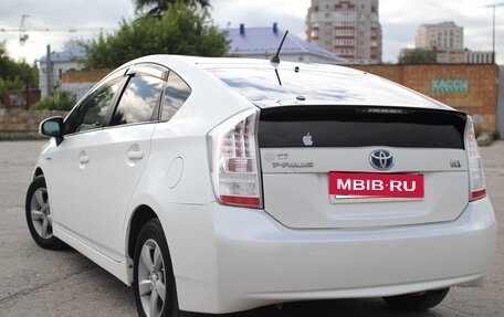 Toyota Prius, 2011 год, 999 000 рублей, 6 фотография