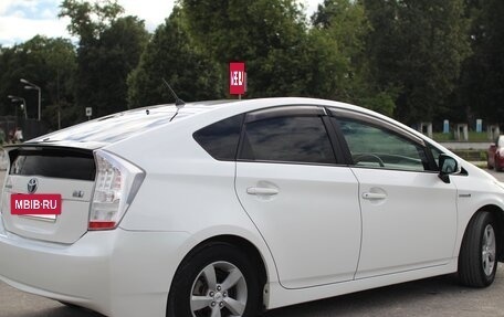 Toyota Prius, 2011 год, 999 000 рублей, 4 фотография
