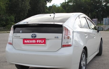 Toyota Prius, 2011 год, 999 000 рублей, 5 фотография