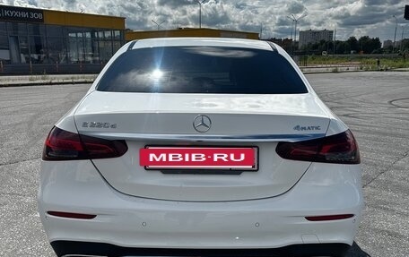 Mercedes-Benz E-Класс, 2020 год, 4 800 000 рублей, 3 фотография