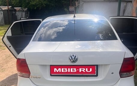 Volkswagen Polo VI (EU Market), 2011 год, 420 000 рублей, 2 фотография