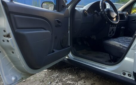 Renault Logan I, 2006 год, 300 000 рублей, 7 фотография