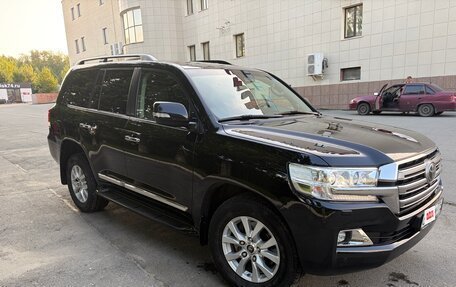 Toyota Land Cruiser 200, 2019 год, 7 590 000 рублей, 3 фотография