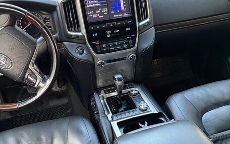 Toyota Land Cruiser 200, 2019 год, 7 590 000 рублей, 7 фотография