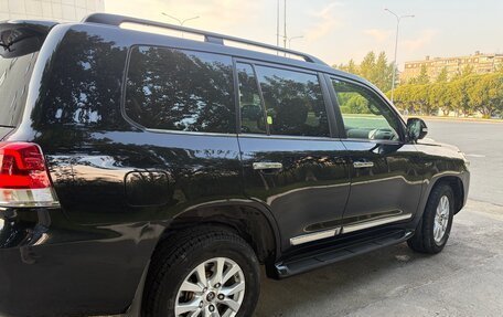 Toyota Land Cruiser 200, 2019 год, 7 590 000 рублей, 4 фотография