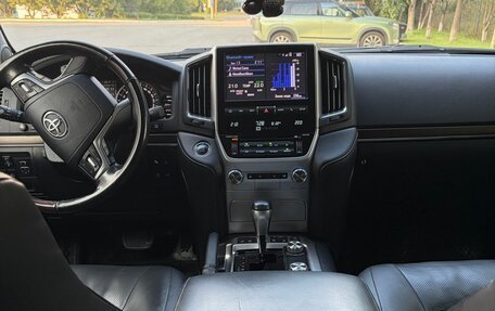Toyota Land Cruiser 200, 2019 год, 7 590 000 рублей, 8 фотография