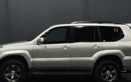 Toyota Land Cruiser Prado 120 рестайлинг, 2007 год, 1 599 000 рублей, 8 фотография