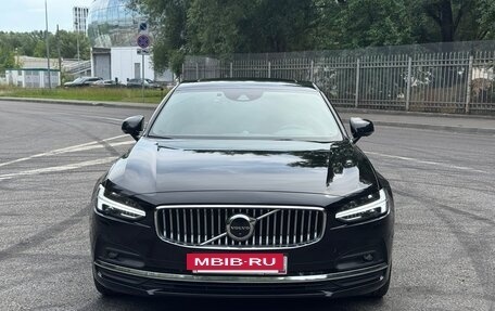 Volvo S90 II рестайлинг, 2021 год, 5 800 000 рублей, 2 фотография