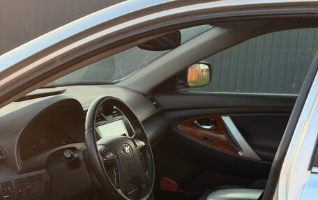 Toyota Camry, 2007 год, 700 000 рублей, 13 фотография