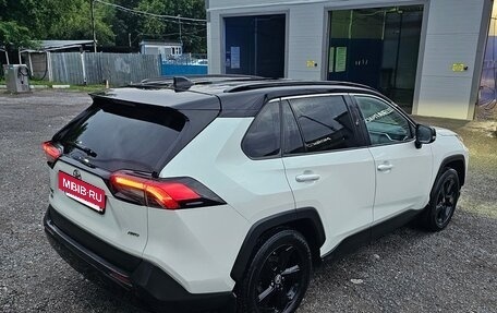 Toyota RAV4, 2021 год, 3 000 000 рублей, 5 фотография