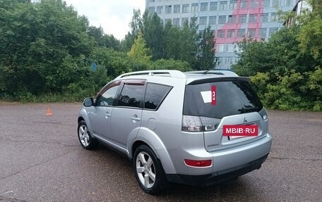 Mitsubishi Outlander III рестайлинг 3, 2008 год, 1 300 000 рублей, 4 фотография