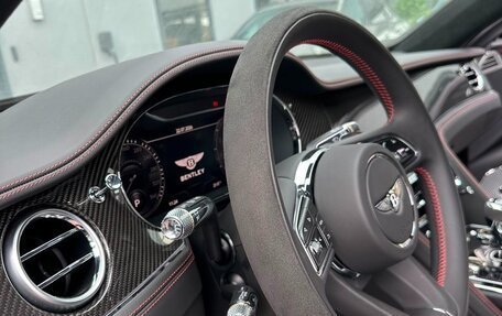 Bentley Flying Spur, 2024 год, 27 490 000 рублей, 18 фотография
