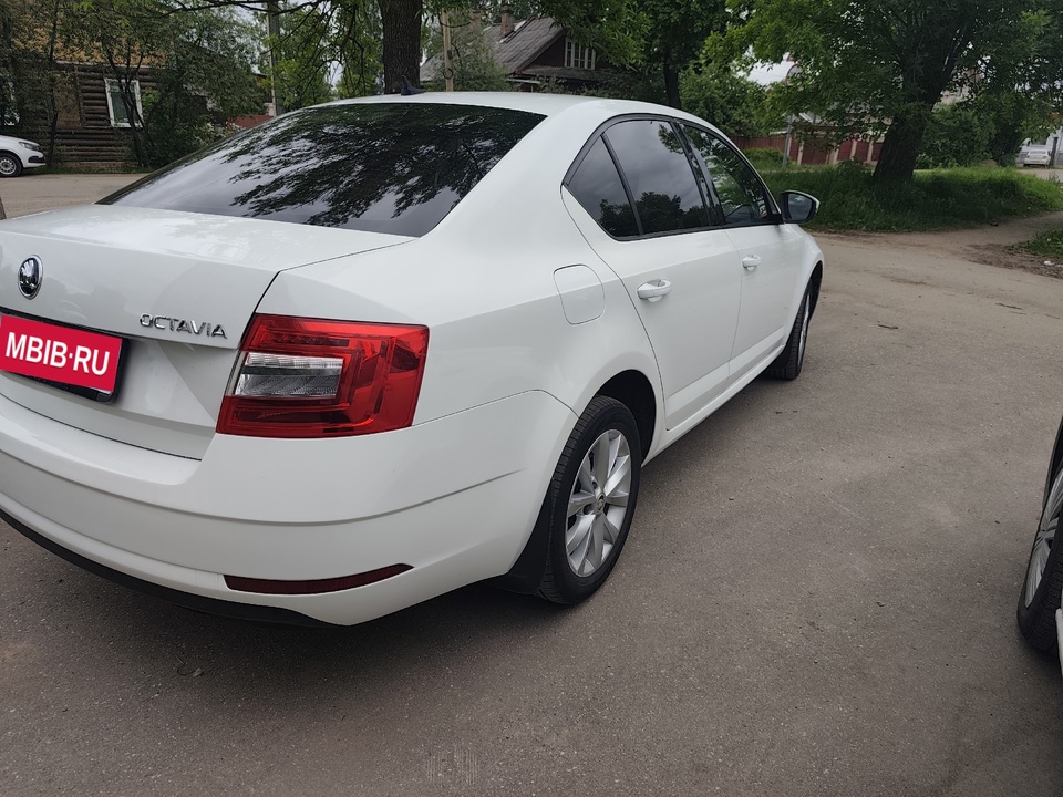 Skoda Octavia A7 рестайлинг, 2018 год, 1 390 000 рублей, 7 фотография