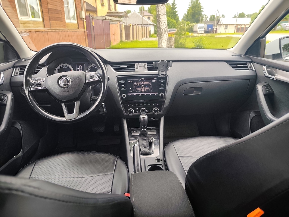 Skoda Octavia A7 рестайлинг, 2018 год, 1 390 000 рублей, 8 фотография