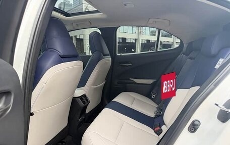 Lexus UX I, 2022 год, 2 864 100 рублей, 13 фотография