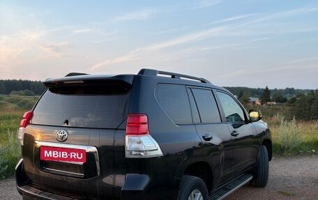 Toyota Land Cruiser Prado 150 рестайлинг 2, 2013 год, 2 500 000 рублей, 4 фотография