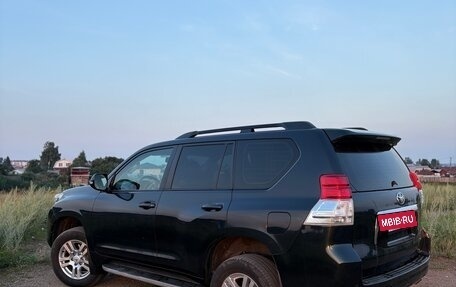 Toyota Land Cruiser Prado 150 рестайлинг 2, 2013 год, 2 500 000 рублей, 6 фотография