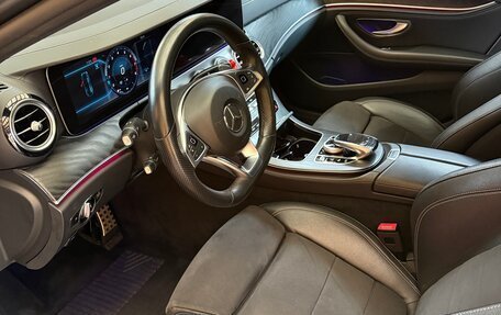 Mercedes-Benz E-Класс, 2018 год, 4 000 000 рублей, 18 фотография