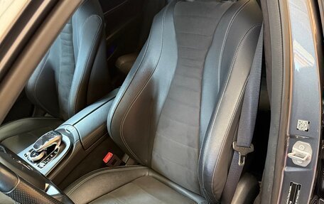 Mercedes-Benz E-Класс, 2018 год, 4 000 000 рублей, 21 фотография