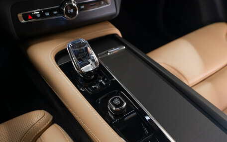 Volvo XC90 II рестайлинг, 2024 год, 7 850 000 рублей, 23 фотография
