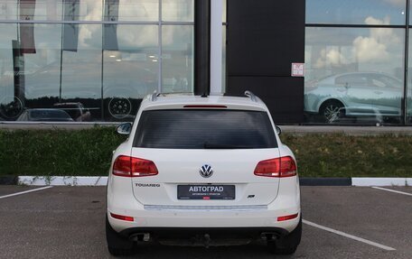 Volkswagen Touareg III, 2011 год, 1 720 000 рублей, 5 фотография