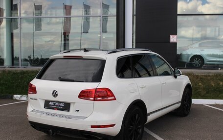 Volkswagen Touareg III, 2011 год, 1 720 000 рублей, 6 фотография