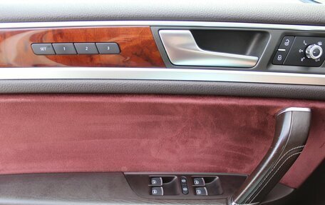 Volkswagen Touareg III, 2011 год, 1 720 000 рублей, 13 фотография