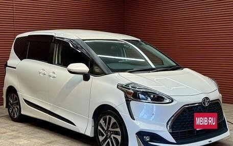 Toyota Sienta II, 2022 год, 1 087 000 рублей, 3 фотография