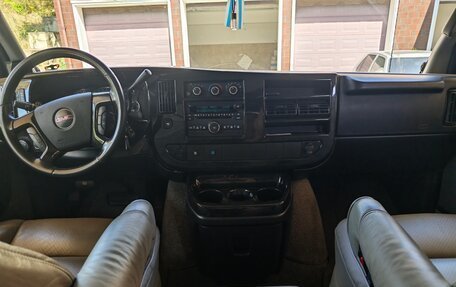 GMC Savana I, 2008 год, 2 800 000 рублей, 30 фотография
