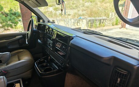 GMC Savana I, 2008 год, 2 800 000 рублей, 31 фотография