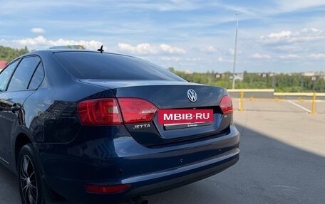 Volkswagen Jetta VI, 2011 год, 820 000 рублей, 10 фотография