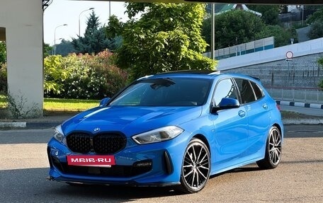 BMW 1 серия, 2019 год, 3 170 000 рублей, 12 фотография