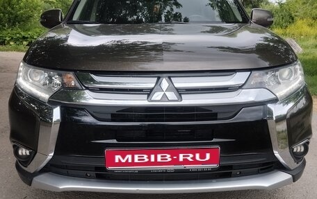 Mitsubishi Outlander III рестайлинг 3, 2015 год, 1 770 000 рублей, 5 фотография
