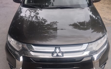 Mitsubishi Outlander III рестайлинг 3, 2015 год, 1 770 000 рублей, 12 фотография