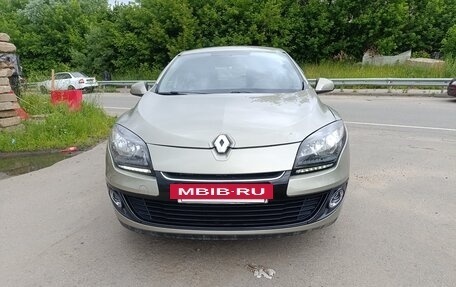 Renault Megane III, 2014 год, 595 000 рублей, 2 фотография