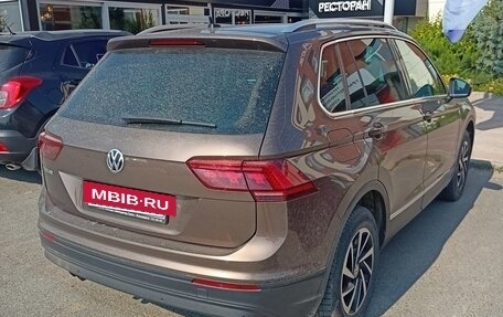 Volkswagen Tiguan II, 2018 год, 2 560 000 рублей, 3 фотография
