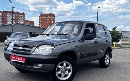 Chevrolet Niva I рестайлинг, 2005 год, 284 000 рублей, 1 фотография