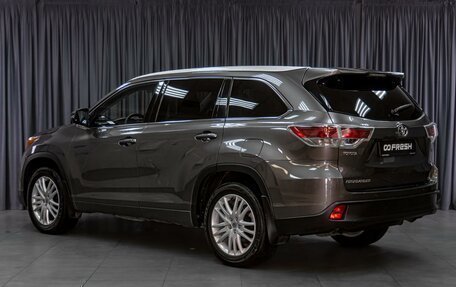 Toyota Highlander III, 2014 год, 2 839 000 рублей, 2 фотография