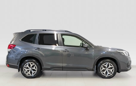 Subaru Forester, 2020 год, 2 900 000 рублей, 4 фотография