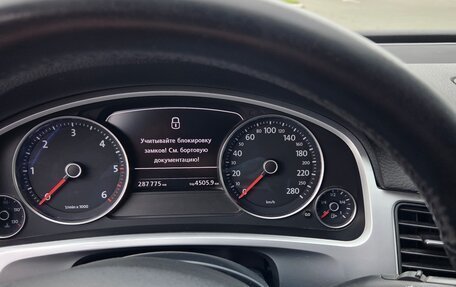 Volkswagen Touareg III, 2012 год, 2 590 000 рублей, 11 фотография