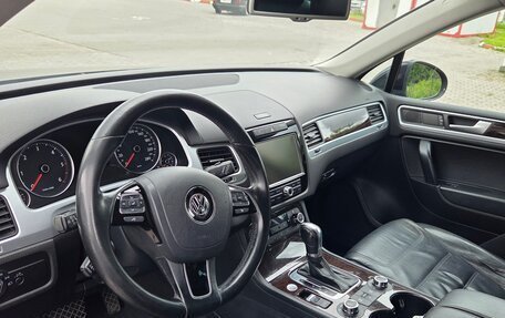 Volkswagen Touareg III, 2012 год, 2 590 000 рублей, 3 фотография