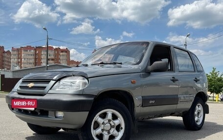 Chevrolet Niva I рестайлинг, 2005 год, 284 000 рублей, 2 фотография