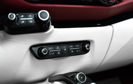 Ferrari 812, 2021 год, 46 600 000 рублей, 19 фотография