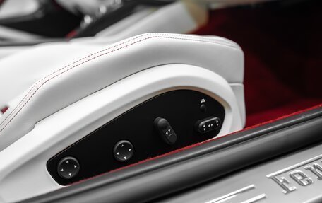 Ferrari 812, 2021 год, 46 600 000 рублей, 26 фотография