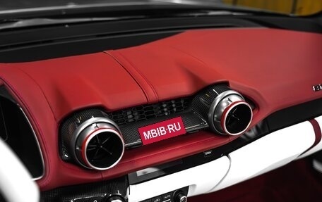 Ferrari 812, 2021 год, 46 600 000 рублей, 21 фотография