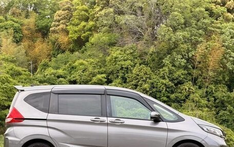 Honda Freed II, 2022 год, 1 175 000 рублей, 6 фотография
