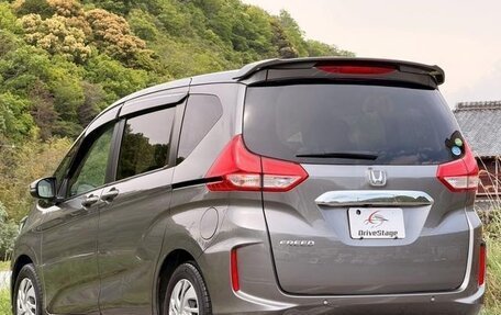 Honda Freed II, 2022 год, 1 175 000 рублей, 4 фотография
