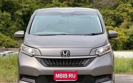 Honda Freed II, 2022 год, 1 175 000 рублей, 2 фотография